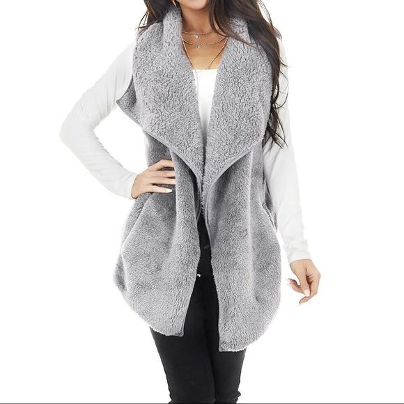 ⭐️TEDDY VEST OVERSIZED GREY OPEN FRONT FUZZY FLEECE FURRY SMALL Rene Rofe - Picture 1 of 4